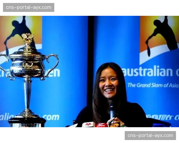 “球场外的队长”:聚焦一位在休赛期致力于社区反暴力公益项目的明星球员 “球场外的队长”:聚焦一位在休赛期致力于社区反暴力公益项目的明星球员